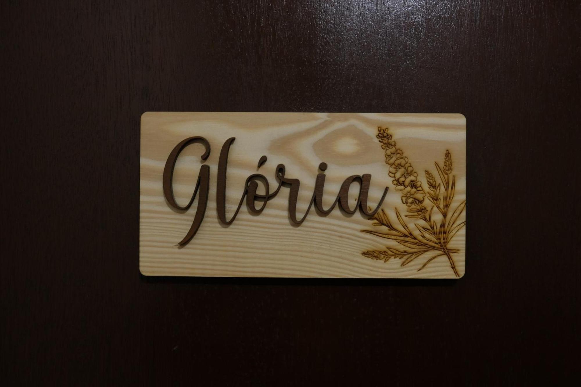 Gloria *